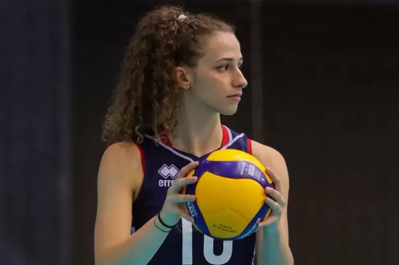 Леа Дік