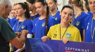 Дівочі збірні України з волейболу готуються до сезону