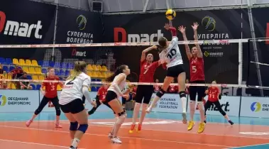 Анонс стартового ігрового дня І-го туру жіночої Суперліги-Дмарт